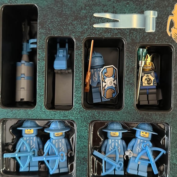 Lego Knights Kingdom Chess Set very rare retired set - Picture 7 of 16
